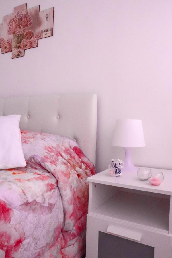 Anchor And Rose Apartment ซาแลร์โน ภายนอก รูปภาพ