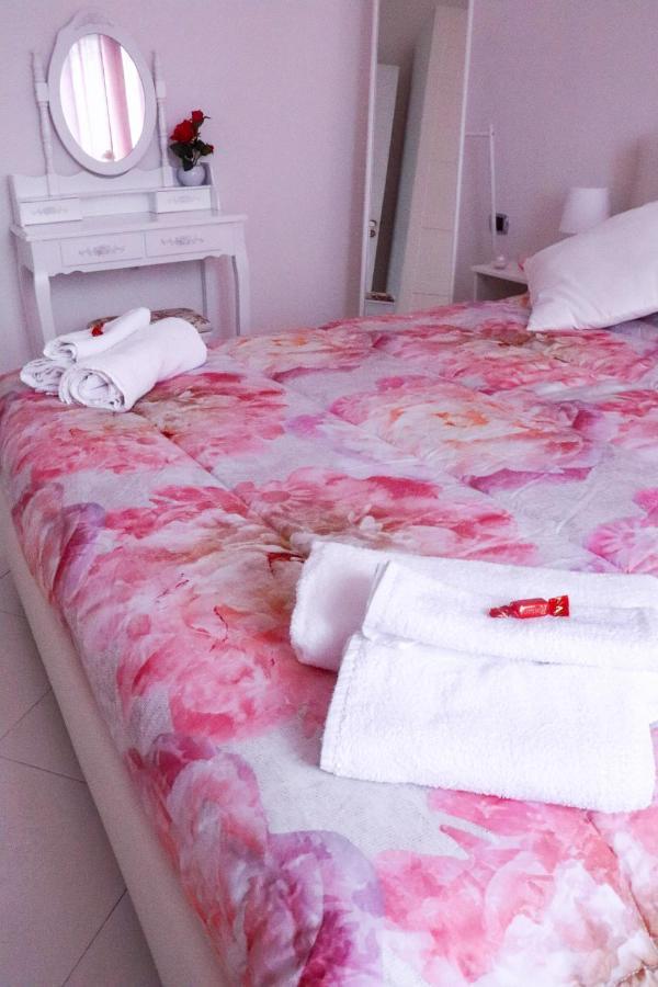 Anchor And Rose Apartment ซาแลร์โน ภายนอก รูปภาพ