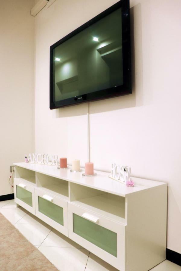 Anchor And Rose Apartment ซาแลร์โน ภายนอก รูปภาพ