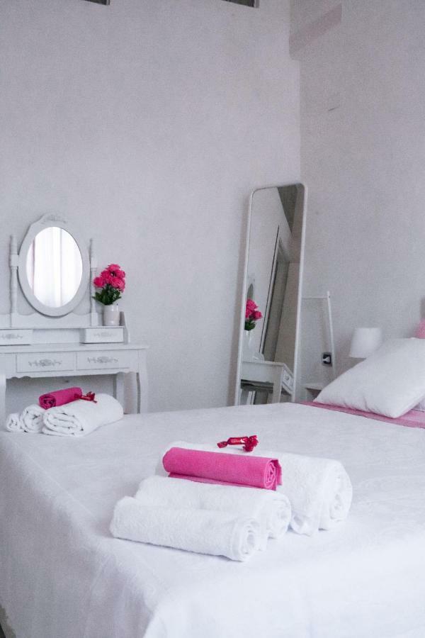Anchor And Rose Apartment ซาแลร์โน ภายนอก รูปภาพ