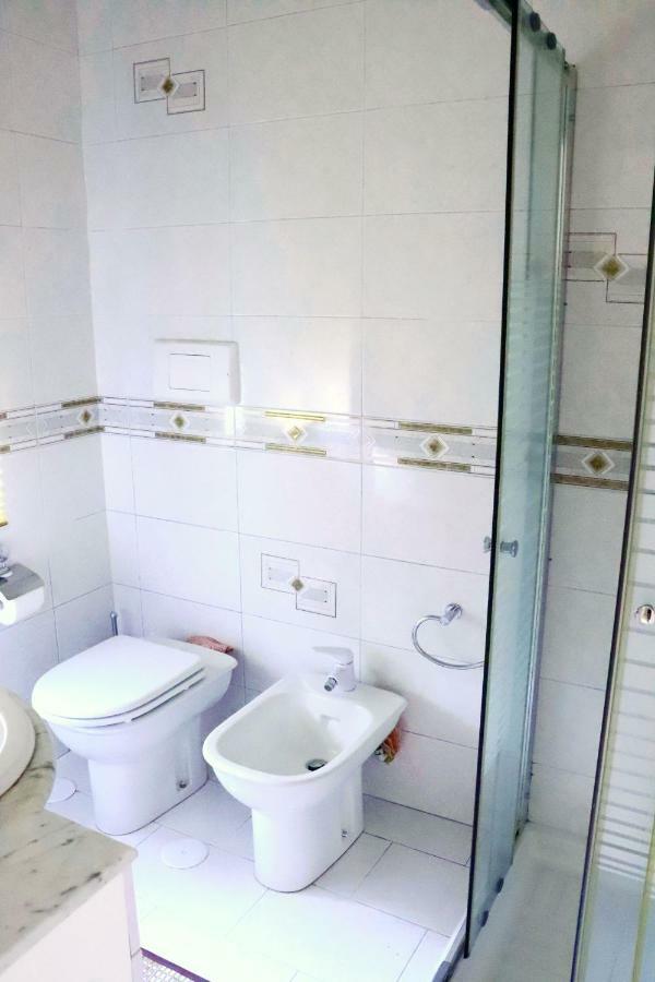 Anchor And Rose Apartment ซาแลร์โน ภายนอก รูปภาพ