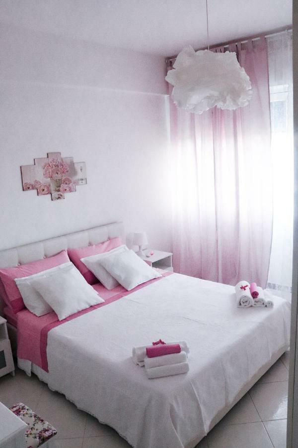 Anchor And Rose Apartment ซาแลร์โน ภายนอก รูปภาพ