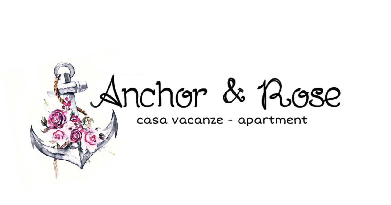 Anchor And Rose Apartment ซาแลร์โน ภายนอก รูปภาพ