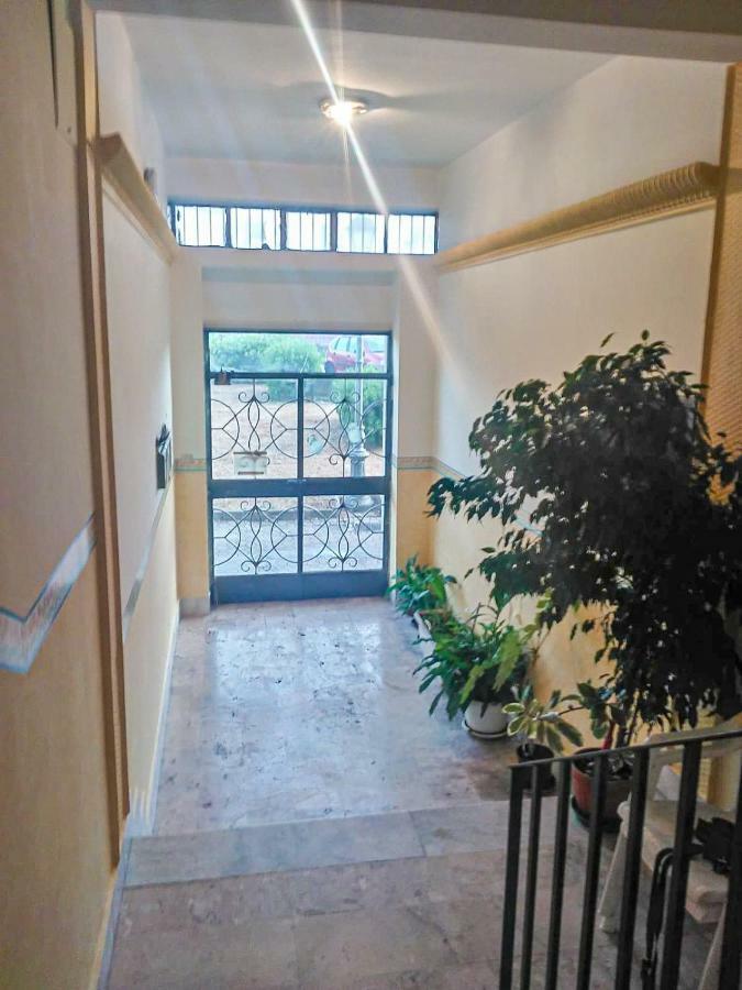 Anchor And Rose Apartment ซาแลร์โน ภายนอก รูปภาพ